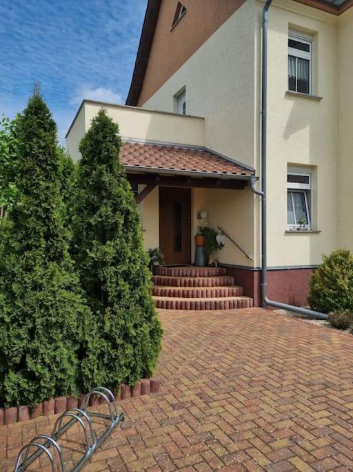 Ferienwohnung *Zur Weinbergstrasse* Lauta ภายนอก รูปภาพ