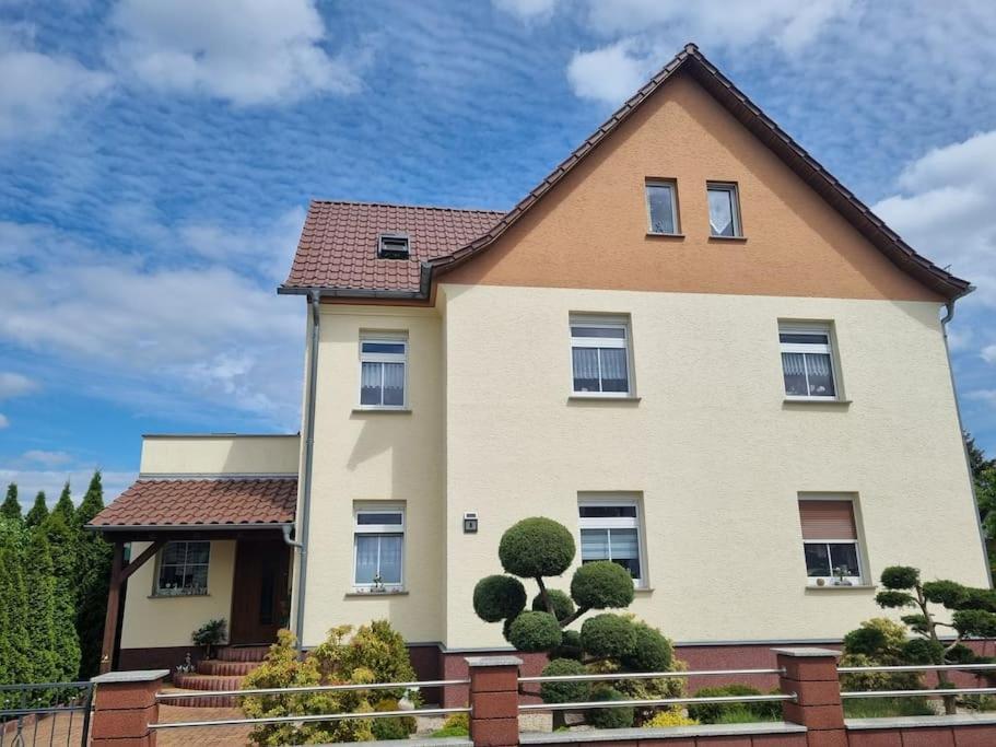 Ferienwohnung *Zur Weinbergstrasse* Lauta ภายนอก รูปภาพ